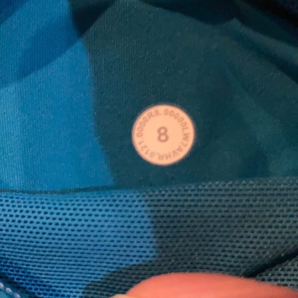 Rare Lululemon Speed Up Shorts sz 8. 2.5” inseam. NWT🔥 - Picture 6 of 6